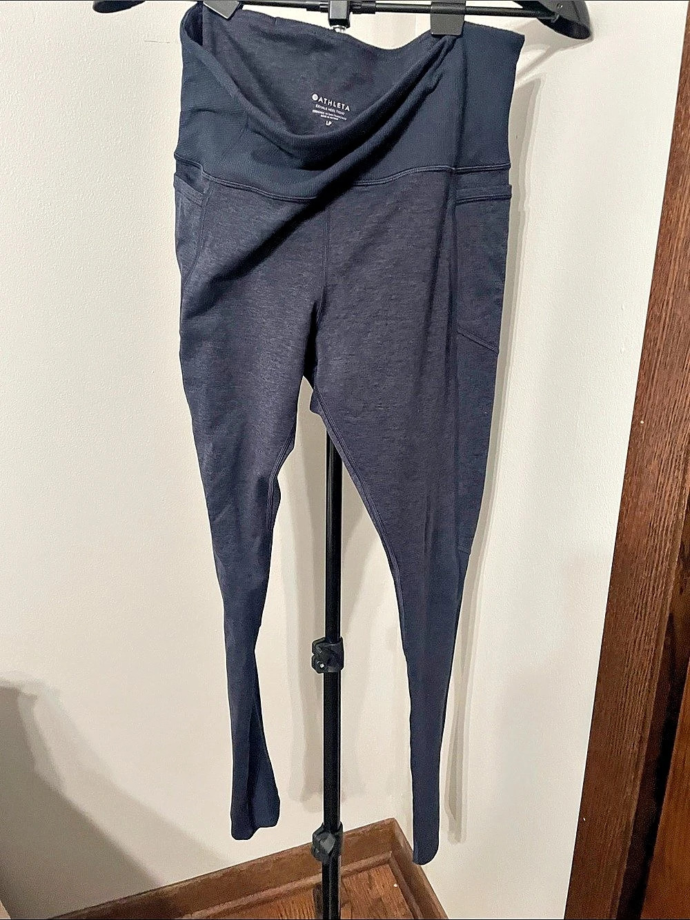 Athleta Exhale Heel Tight Leggings in Black Large Petite